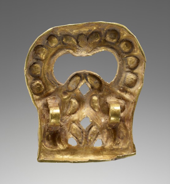 Mount for a Belt Buckle(?, with Ram's Heads; Central Asia; 100 B.C.–A.D. 50; Gold and inlaid stones; 5.2 × 4.9 × 2 cm