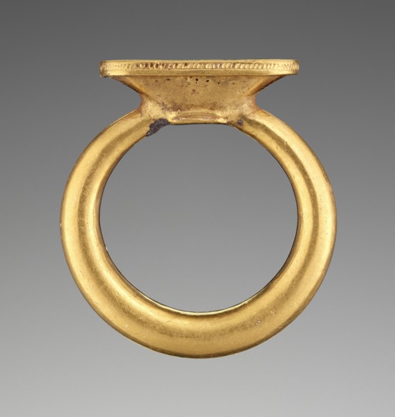 Siren, Sphinx, and Hippocamp; Etruria; 550 - 500 B.C; Gold; 1.9 × 0.9 cm, 3,4 × 3,8 in