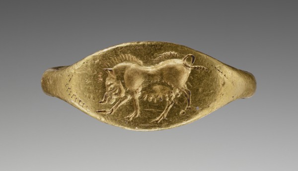 Sow; Etruria, ?, about 500 B.C; Gold; 1.9 × 1 × 0.2 cm, 3,4 × 3,8 × 1,16 in