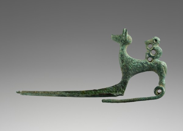 Pin Shaped as a Dog with a Monkey; Etruria; 700 - 650 B.C; Bronze; 3.8 × 7.6 × 2 cm, 1 1,2 × 3 × 13,16 in