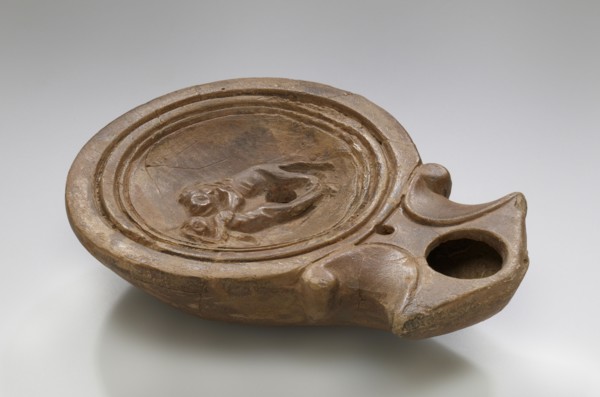 Lamp, North Africa; 1st - 4th century; Terracotta; 3 x 8 x 11 cm, 1 3,16 x 3 1,8 x 4 5,16 in