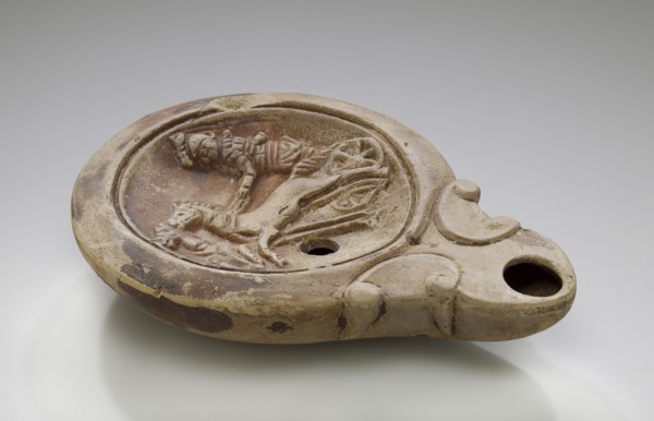 Lamp, North Africa; 1st - 4th century; Terracotta; 2.6 x 8.5 x 11.6 cm, 1 x 3 3,8 x 4 9,16 in