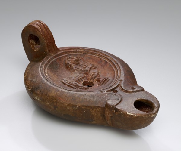 Lamp, North Africa; 1st - 4th century; Terracotta; 3.1 x 7.9 x 12.5 cm, 1 1,4 x 3 1,8 x 4 15,16 in
