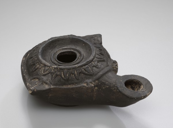 Lamp, Asia Minor; 3rd - 1st century B.C; Terracotta; 3.4 x 8.2 x 10 cm, 1 5,16 x 3 1,4 x 3 15,16 in