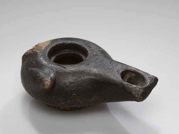 Lamp, Paestum, Italy; 2nd century B.C; Terracotta; 3.1 × 6 × 9 cm, 1 1,4 × 2 3,8 × 3 9,16 in
