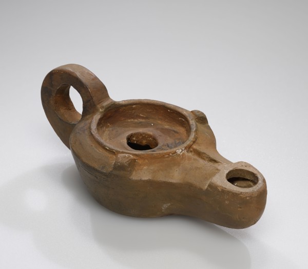 Lamp, Cologne, Germany; 2nd century; Terracotta; 2.6 x 4.8 x 9.5 cm, 1 x 1 7,8 x 3 3,4 in