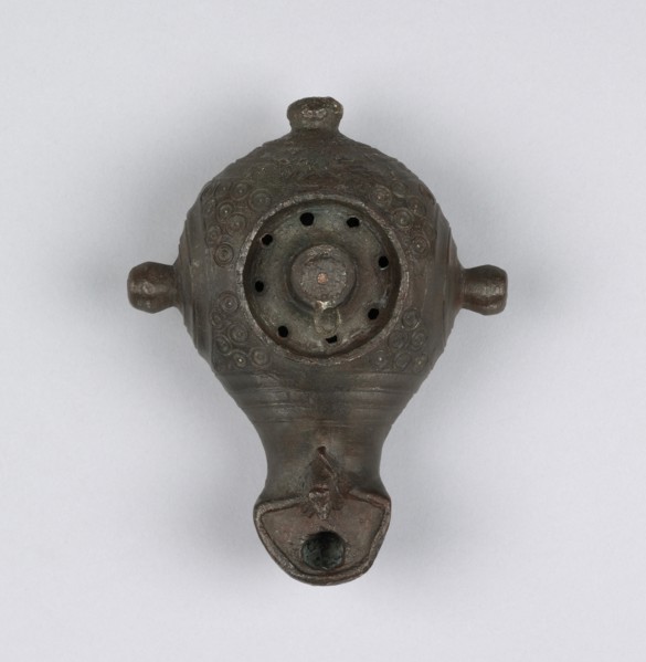 Lamp, South Anatolia, Anatolia; 2nd century; Bronze; 13 × 8.4 × 7.8 cm, 5 1,8 × 3 5,16 × 3 1,16 in