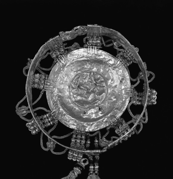 Hairnet; Egypt; 225–175 B.C; Gold, garnet, and glass paste; 21.6 × 7.9 × 7.6 cm, 127.3 g, 8 1,2 × 3 1,8 × 3 in., 0.2806 lb