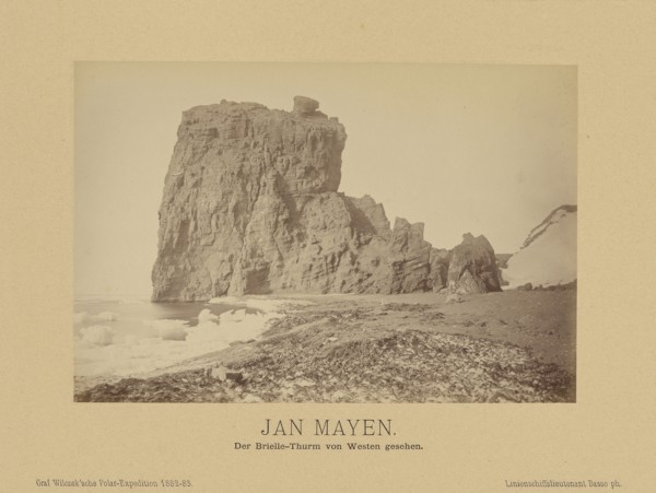 Jan Mayen, Der Brielle-Thurm von Westen gesehen;, Linienschiffs-Lieutenant, Richard Basso, German ?, active 1882 - 1883)