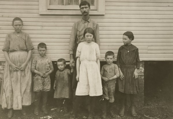 Gracie Clark, Spinner, With Her Family; Lewis W. Hine, American, 1874 - 1940, Huntsville, Alabama, United States; November 13
