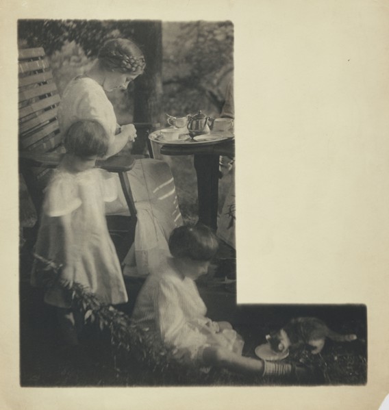 The Artist's Daughter, Hermine, and her Children at Tea; Gertrude Käsebier, American, 1852 - 1934, Waban, Massachusetts, United