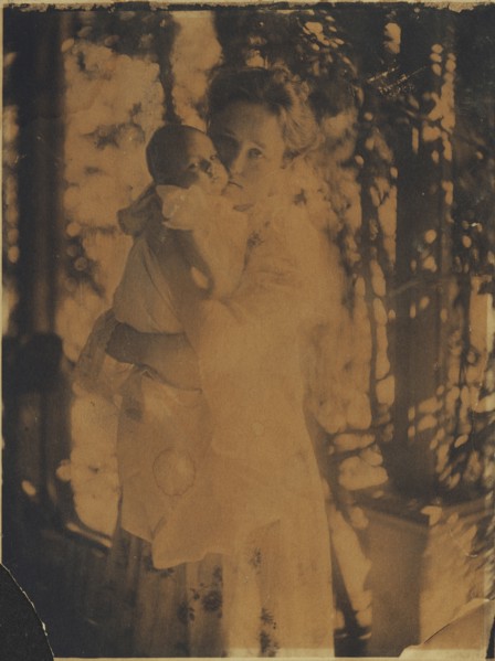 Gertrude O'Malley and son Charles; Gertrude Käsebier, American, 1852 - 1934, New York, New York, United States; 1900; Platinum