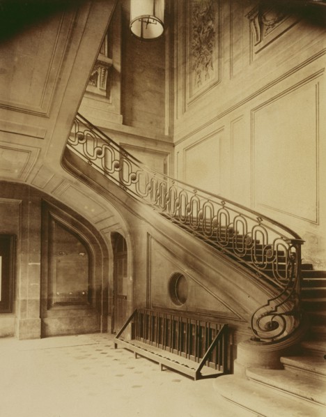 Hôtel de Fleury, 28 Rue des Saints-Pères; Eugène Atget, French, 1857 - 1927, Paris, France; 1905; Albumen silver print