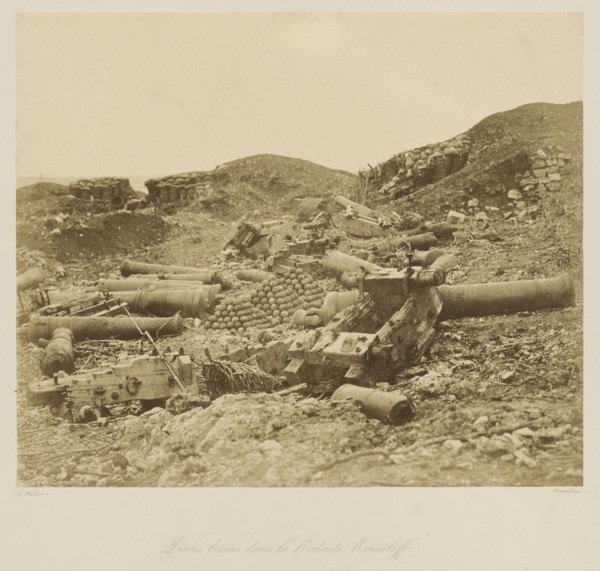Broken Cannons in Korniloff Redoubt, Pieces brisees dans le Redoute Korniloff, Léon-Eugène Méhédin, French, 1828 - 1905, 1855