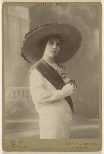 Mlle Lavalliere; Felix, French, active 1870s, about 1900; Bromide print