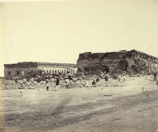 General Wheeler's Entrenchment at Cawnpore; Felice Beato, 1832 - 1909, Henry Hering, 1814 - 1893