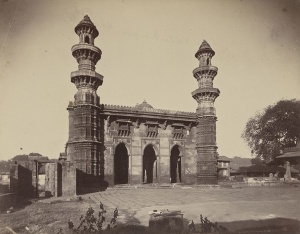 Ghee Karta Mosque, Ahmedabad; India; 1886 - 1889; Albumen silver print