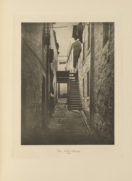 Close No. 128 Saltmarket; Thomas Annan, Scottish,1829 - 1887, Glasgow, Scotland; negative 1868; print 1900; Photogravure