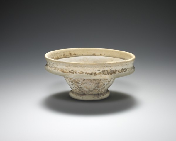 Bowl; Eastern Mediterranean or Italy; end of 1st century B.C. - 1st century A.D; Glass; 3.5 x 7.2 cm, 1 3,8 x 2 13,16 in