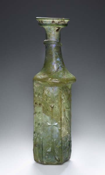Oinochoe; Eastern Mediterranean; about 5th century; Glass; 25.7 x 6.3 cm, 10 1,8 x 2 1,2 in