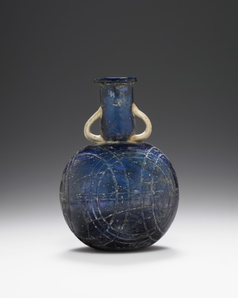 Two-handled Flask; Eastern Mediterranean; 3rd - 4th century; Glass; 9.5 x 6.9 cm, 3 3,4 x 2 11,16 in