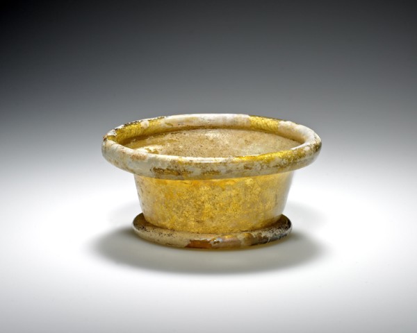 Bowl; Eastern Mediterranean; 1st century; Glass; 8 x 5.7 cm, 3 1,8 x 2 1,4 in