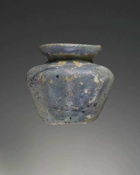 Opaque blue Miniature pot; Eastern Mediterranean; 1st - 2nd century; Glass; 2.8 x 3 cm, 1 1,8 x 1 3,16 in