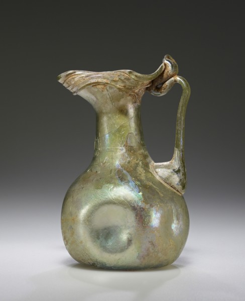 Trefoil Oinochoe; Roman Empire; 3rd - 4th century; Glass; 8.8 x 5.4 cm, 3 7,16 x 2 1,8 in