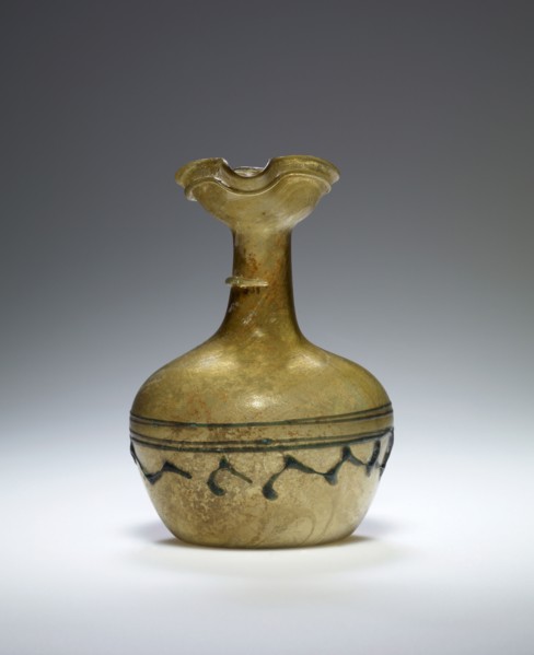 Yellowish-Green Oinochoe with blue trails; Roman Empire; 3rd - 4th century; Glass; 11 x 7.5 cm, 4 5,16 x 2 15,16 in