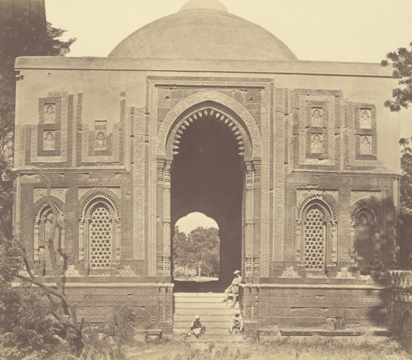 Shrine - Alai Darwaza, Kootub; Felice Beato, 1832 - 1909, Delhi, India; 1858; Albumen silver print