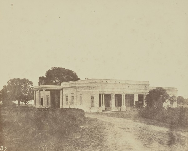 Bénarès, hotel anglais, Spécimen du habitation anglaise au Bengale; Baron Alexis de La Grange, French, 1825 - 1917, France