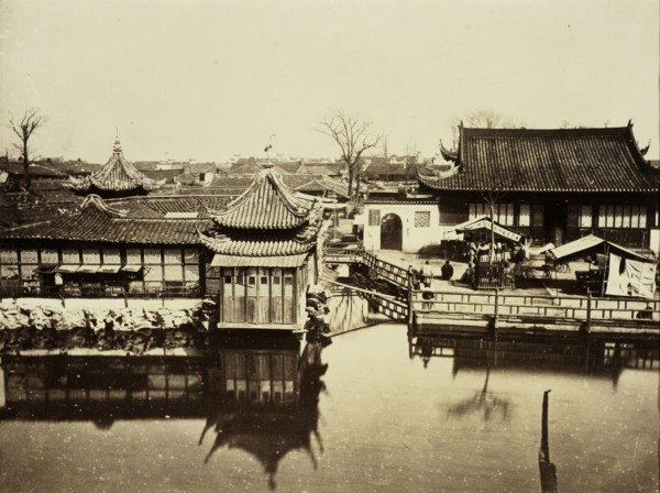 View of a tea pavilion in the walled city, Views of Shanghai, Albumen, ca. 1870, View of the tea pavilion near the City God