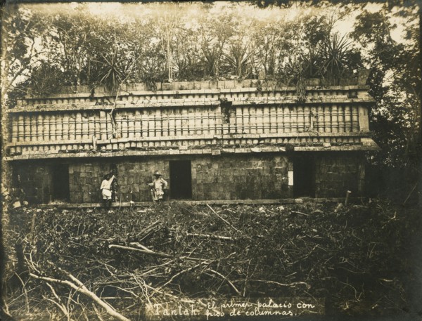 Tantah: el primer palacio con friso de columnas, Views of Aztec, Maya, and Zapotec ruins in Mexico, Maler, Teobert, 1842-1914