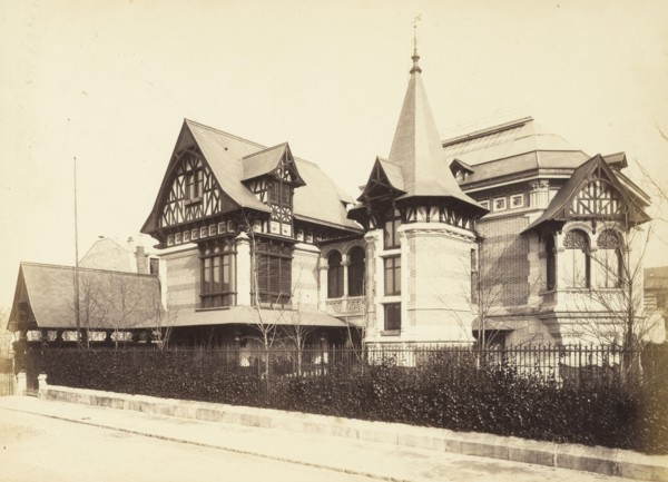 Residential building designed by the architect Stephen Sauvestre, Etudes de façades, Lampué, Pierre, fl. 1865-1890, Sauvestre