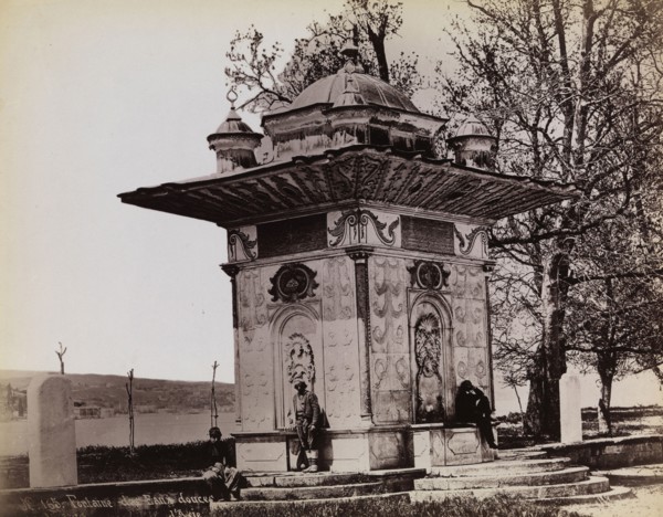 Fountain du Eaux douces d'Asie, orientalist photography, Unknown, ca. 1870
