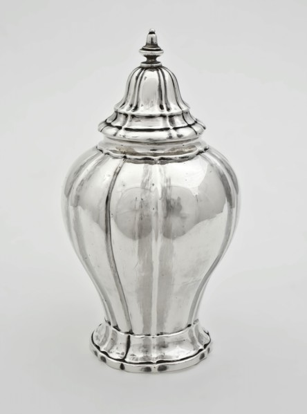 Silver tea caddy with lid, tea caddy holder silver, driven cast Baluster-shaped body ending in spread out foot, bell-shaped lid