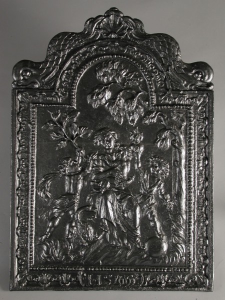 Fireback woman with three children receives branch, year 1665, H S, fire place h 82.6, living environment interior heating