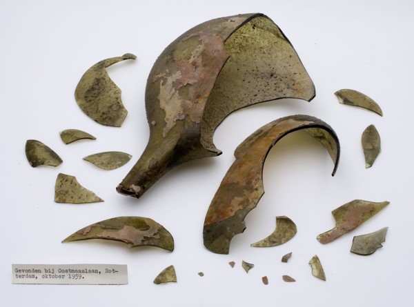 Fragments of mineral water bottle, spa water bottle, bottle holder bottomfound glass, free blown and formed 22 fragments