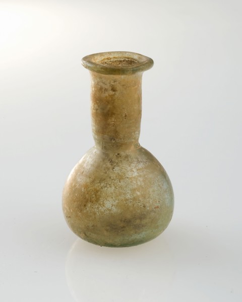 Very small belly bottle with shallow soul in greenish glass, medicine bottle bottle holder soil find glass, free blown