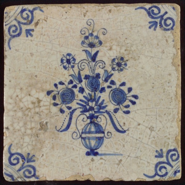 Tile, flowerpot in blue on white, corner motif oxenkop, fine painting, wall tile tile sculpture ceramic earthenware glaze, baked