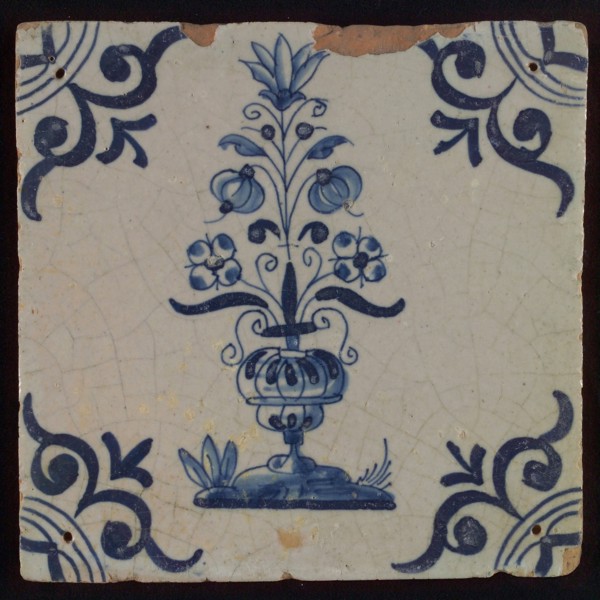 Tile, flower pot in blue on white, corner motif big ox head, wall tile tile sculpture ceramic earthenware glaze, baked 2x glazed