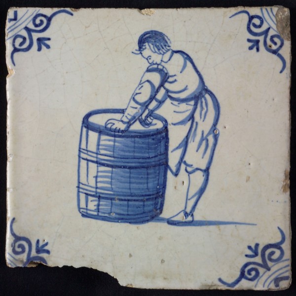 Occupation tile, blue with cooper that closes bowl, corner motif of ox's head, wall tile tile sculpture ceramic earthenware