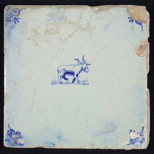 Animal tile, running ox to the right, in blue on white, corner motif oxen head, wall tile tile sculpture ceramic earthenware