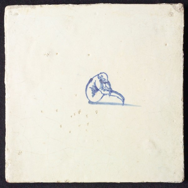 Animal tile, sitting unknown animal to the right, in blue on white, without corner motif, wall tile tile sculpture ceramic