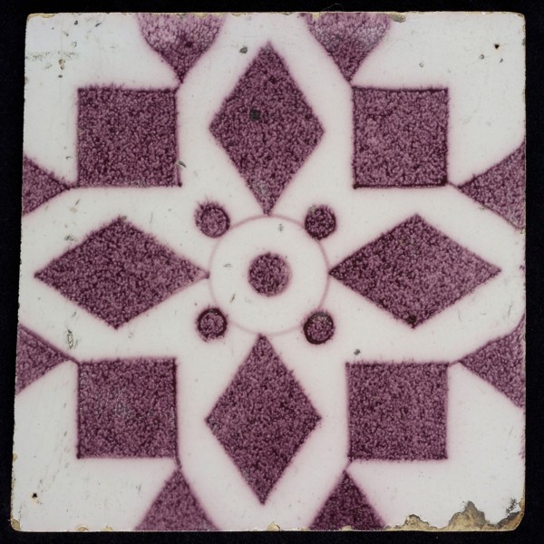 Aalmis, van Traa, Ornament tile with geometric pattern, wall tile tile sculpture ceramic earthenware glaze, baked 2x glazed