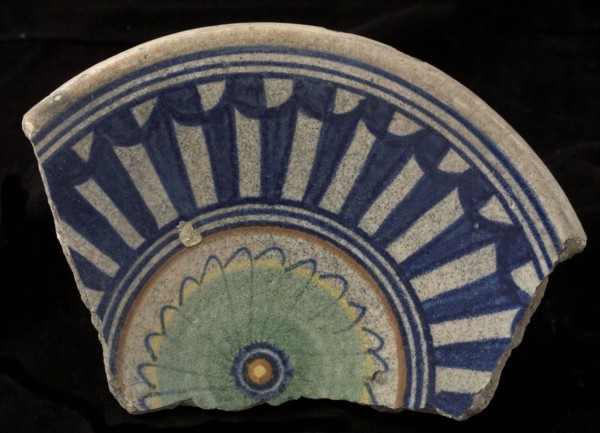 Fragment of the majolica dish, polychrome, in the middle rosette, surrounded by geometrical patterns, plate crockery holder soil