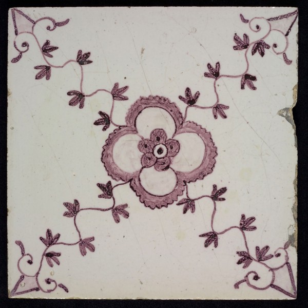F.J. Kleyn, Ornament tile, rosette with flower heart, corner pattern ox head, wall tile tile sculpture ceramic earthenware glaze