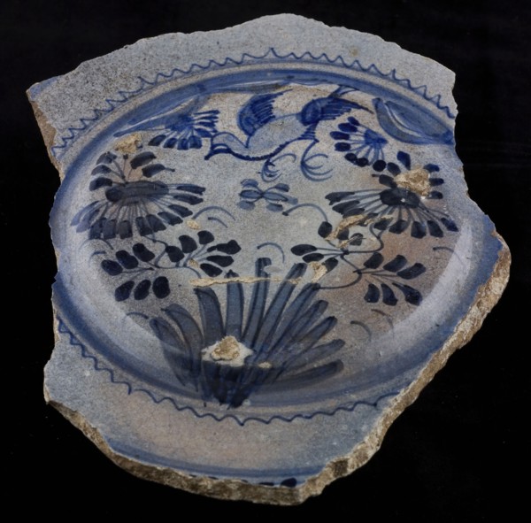 Fragment majolica pancake dish, blue on white, decor Chinese garden with bird and flowers, dish tableware holder soil find