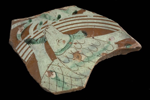 Bottom fragment Werra plate, mirror design with three intertwined fishes, pale yellow and green glaze, plate crockery holder