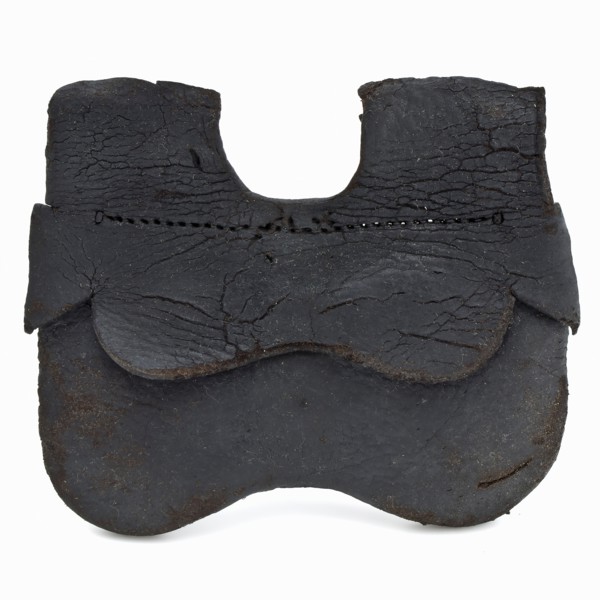Leather purse or money bag with two belt loops, front flap and at least three compartments, money pouch holder soil found